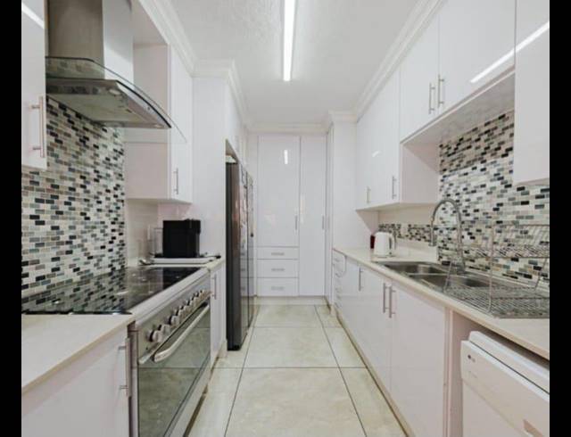 3 BEDROOM TOWNHOUSE FOR SALE IN BRACKENHURST